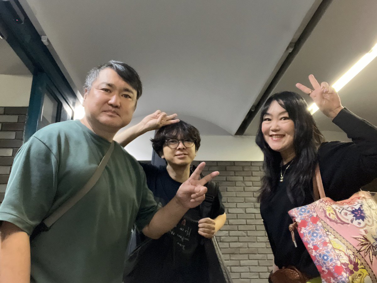 久しぶり３人で『歌霊配信ライブ‼️』やっぱり３人での演奏は楽しい❣️今回は色々やったので、アーカイブはなしよ〜（笑）来月は９月27日にやりますので何をやったか‥観に来てくださいね🤣