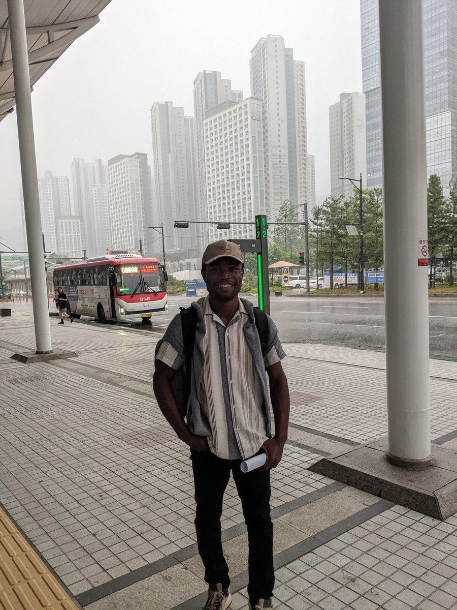 Swan_zy's tweet photo. Life goes easier, you'll be fine https://t.co/zyW6kMzLjK