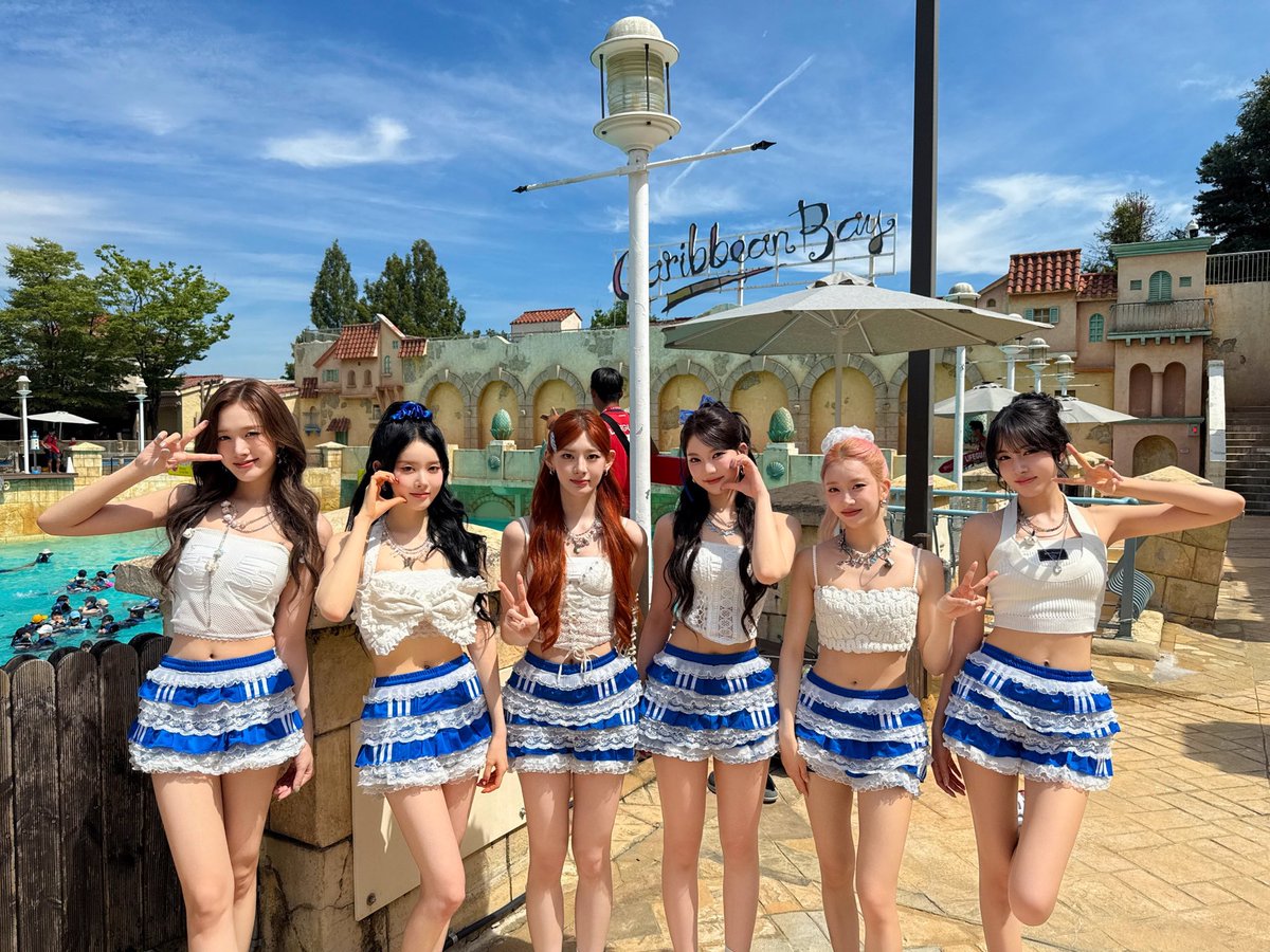 Seeur's tweet image. The sky that day was painted crystal blue, just like our fresh outfits. With STAYC, I splashed into a Caribbean Bay water party, where music sparkled like bubbles (&amp;amp;&amp;amp;,) cheers poured like waves. SWITHs filled the air with joy, and I twirled happily under the sun. 𓈒ֵ۫  ❙❘❙ ͏ྀི