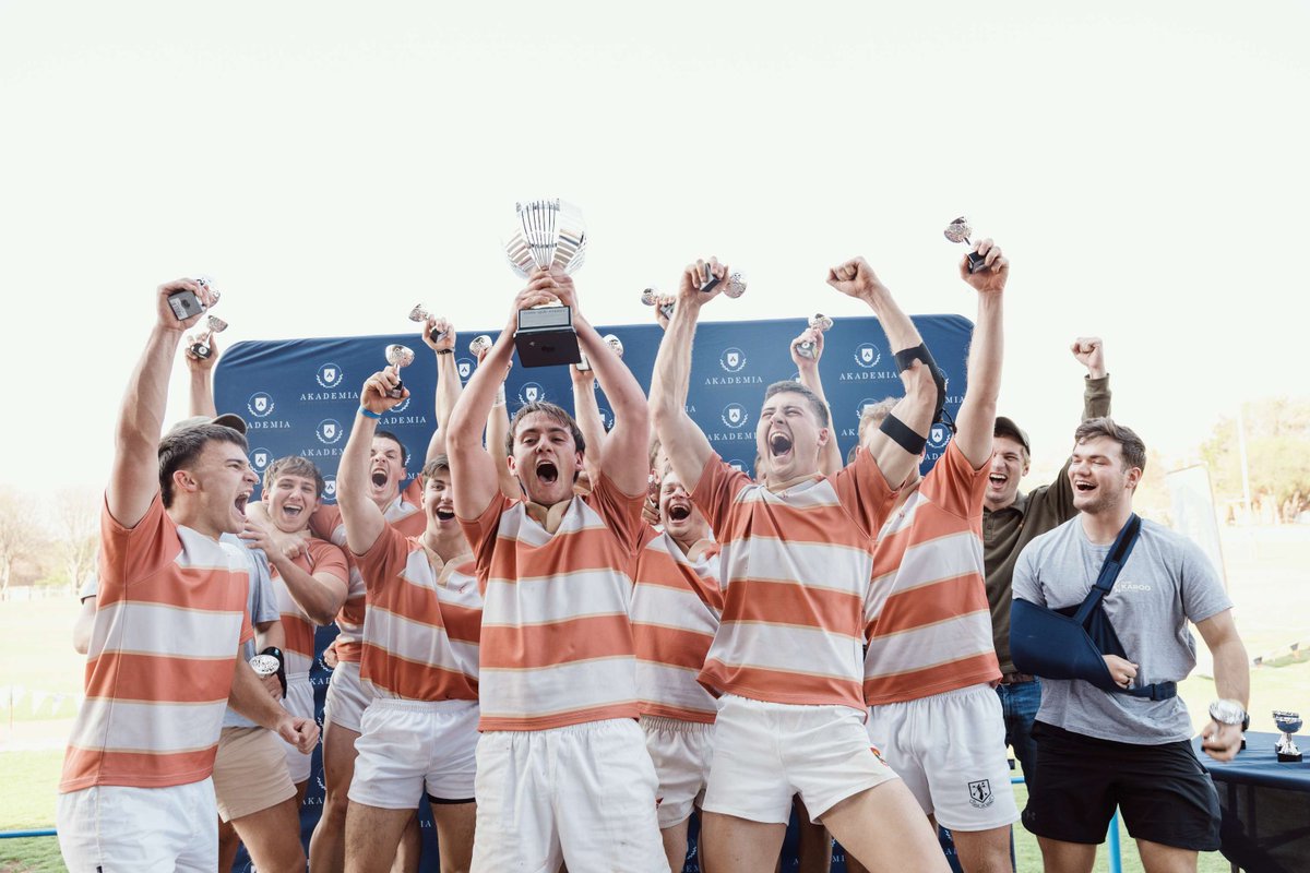 OnsAkademia's tweet photo. Die Fonties was bedrywig! Van die debatslokaal tot die sportveld en die markplein. Die afgelope naweek het Fonties aan die heel eerste Fontie-spreke deelgeneem,  ŉ debatskompetitsie, terwyl die koshuise aan die Fontie-spele deelgeneem het.

#MyAkademia #Fonties #Studentelewe https://t.co/m23PNEIlm3