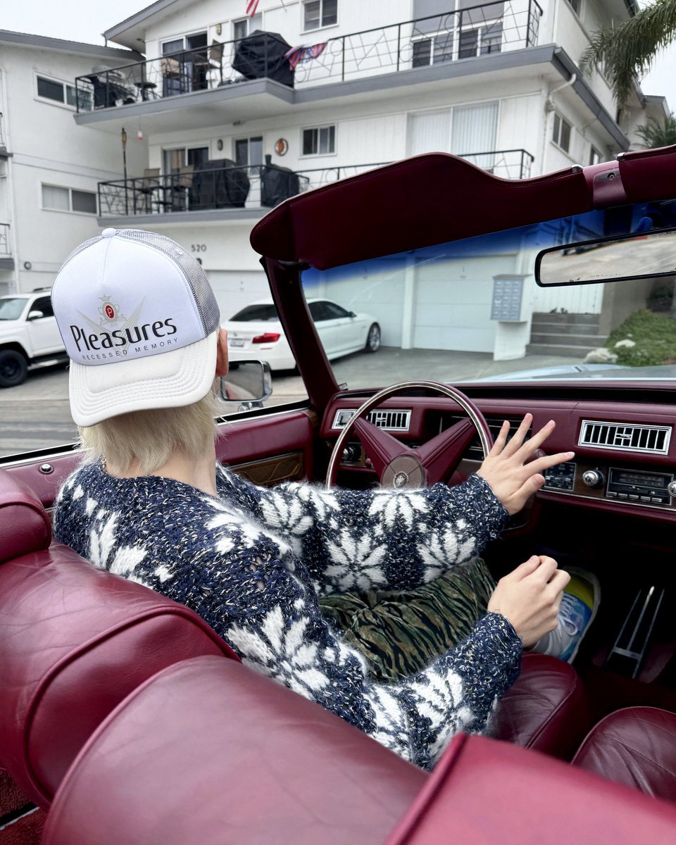 :อ้วนจะออกไปไหน
:ไปซื้อข้าวให้บี๋ไงคับ