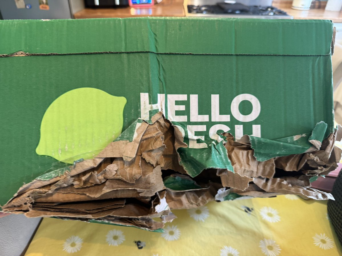 Juliet Shand (@jushand) on Twitter photo Not sure what the heck has happened to my <a href="/HelloFreshUK/">HelloFresh UK</a> delivery 🫣 it was delivered like this 🤯 Not sure what the heck has happened to my <a href="/HelloFreshUK/">HelloFresh UK</a> delivery 🫣 it was delivered like this 🤯