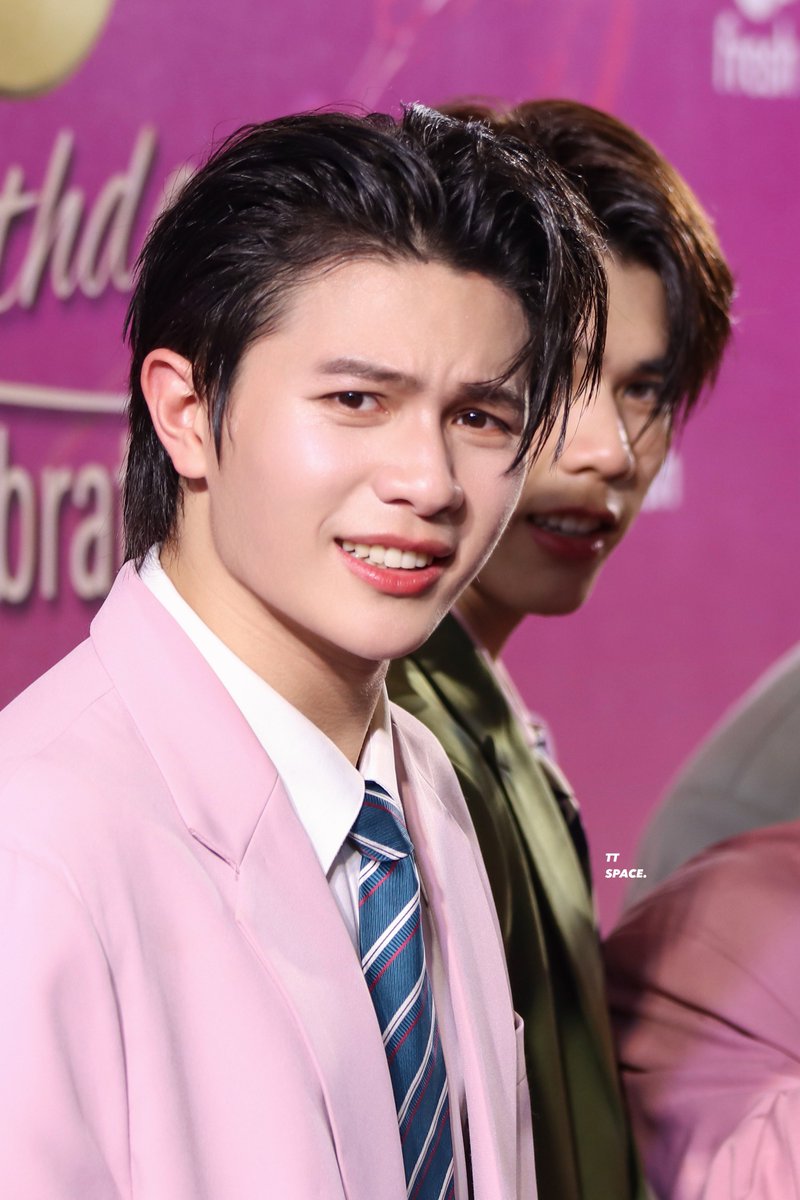 หมั่นเขี้ยววววว 🤏🏻🤏🏻

LYKN QFRESH BD
#QfreshxLYKN
#Williamjkp