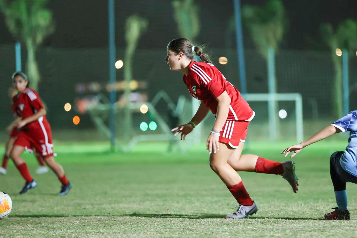 فاز منتخب الكويت للناشئات على نادي بيراميدز المصري 2-1 في ثالت مبارياته الودية ضمن المعسكر المقام في القاهرة، وأحرزت الهدفين اللاعبة تالا السلطان.

#KuwaitFA
