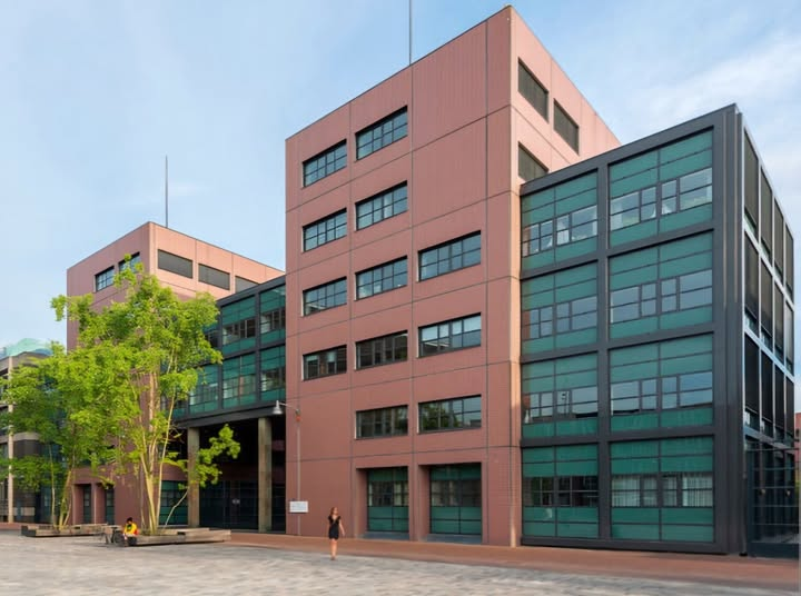 Update over #arnovankessel 

Beste allemaal,

Op 10 september a.s. om 13:30 uur vindt Arno's pro-forma zitting plaats bij de rechtbank in Leeuwarden (adres: Zaailand 102).

Het is een openbare zitting, dus als jullie Arno moreel willen steunen tijdens deze zitting: jullie zijn