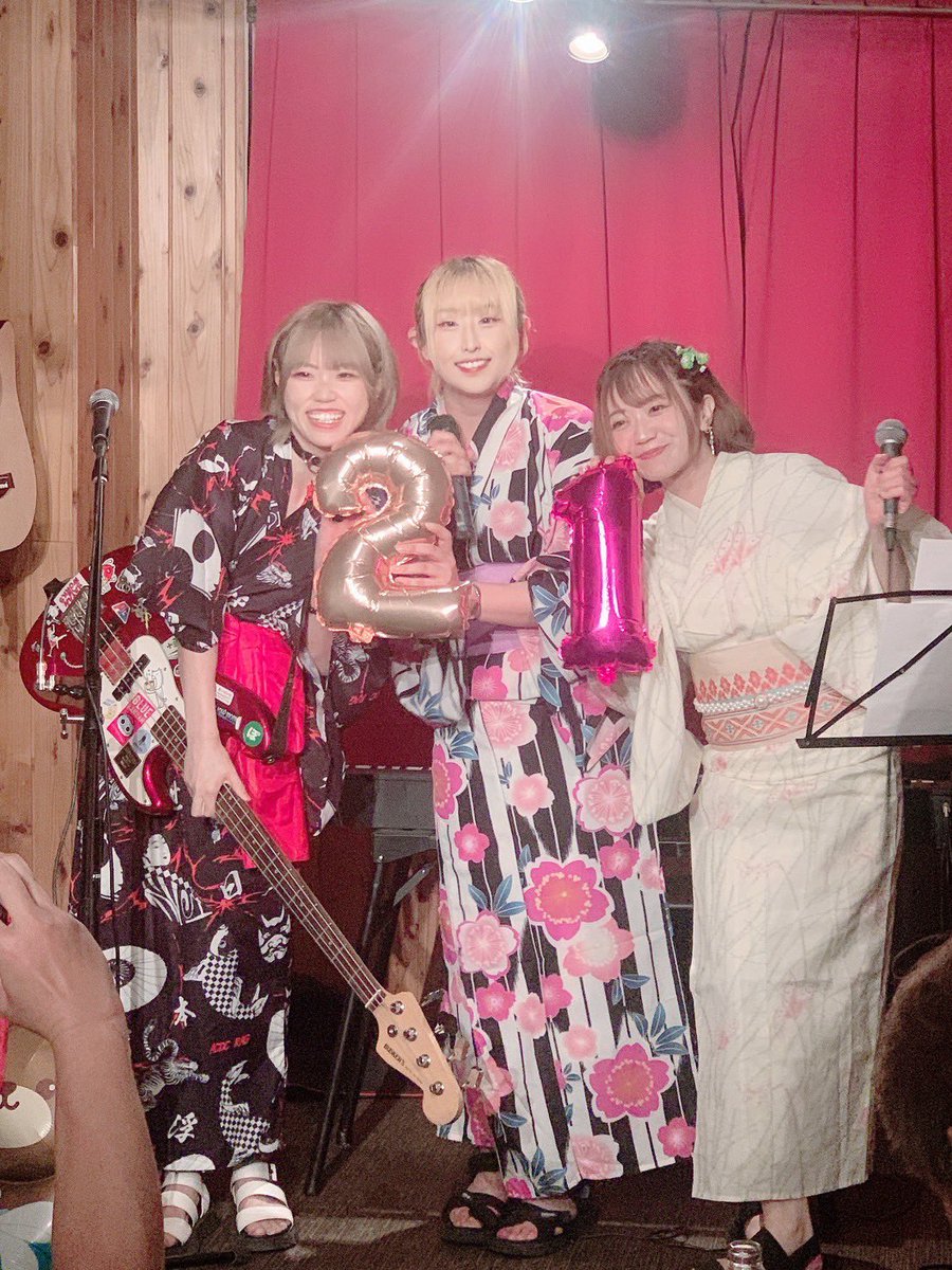 そして今回も #我輩は猫チャンず 一夜限りの復活でしたん🐱💜🩷

一夜限りなのでまた解散で〜すおつした

ライブの感想も待ってるからね🔥
 #アクトレスガールズ