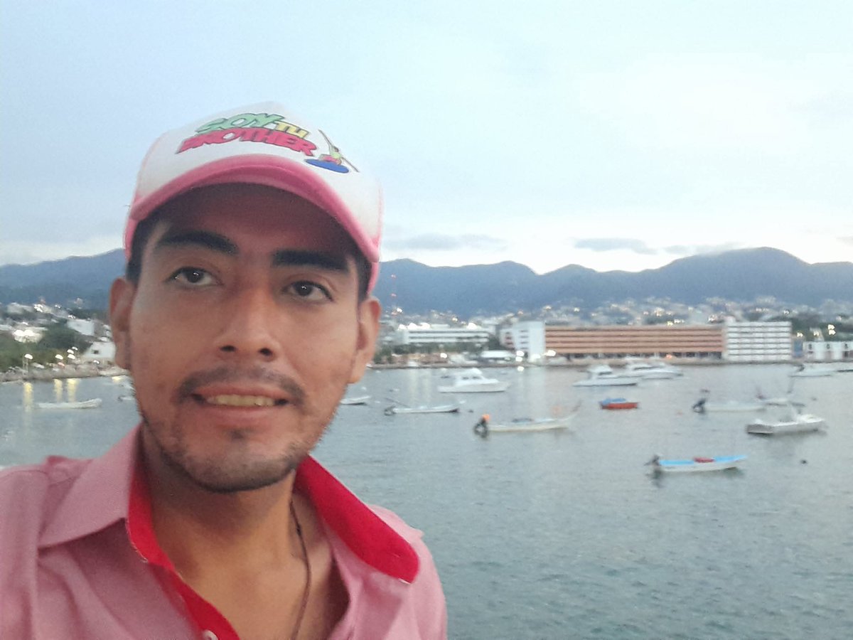 Soy un 10 pero me despierto temprano así que soy un gallo giro. Feliz y bendecido martes.😇