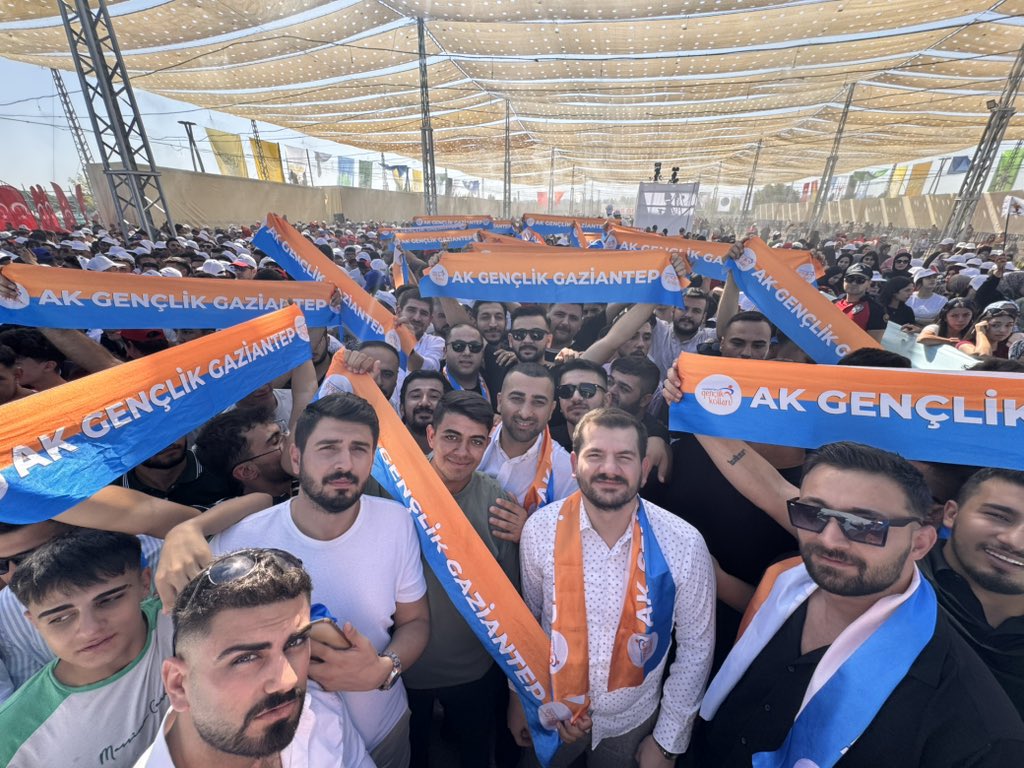 📍 Muş / Malazgirt
🗓️ 26 Ağustos 1071 – 26 Ağustos 2025

Kalbinde Alparslan’ın imanı olan, zaferi Malazgirt’te bulur.

Türk tarihinin dönüm noktası, milletimizin şanlı zaferlerinden Malazgirt Zaferi’nin 954. yıl dönümünde, Cumhurbaşkanımız Sn. Recep Tayyip Erdoğan’ın
