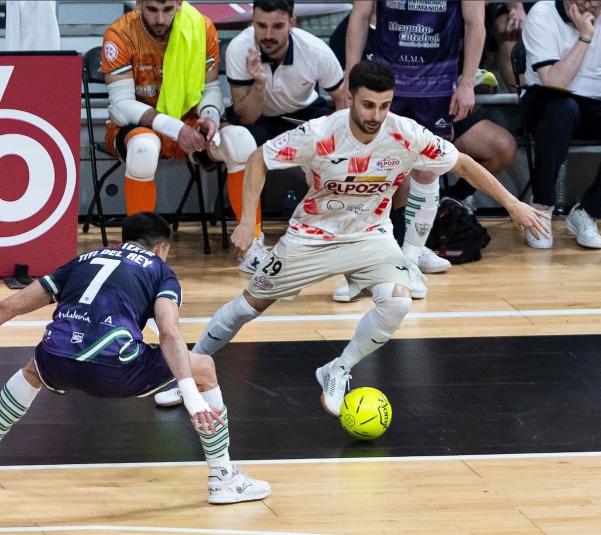 🚨INFORMACIÓN🚨

‼️Tras el partido del pasado viernes frente al Córdoba, César no entra en la convocatoria de <a href="/ElPozoMurcia_FS/">ElPozo Murcia Costa Cálida FS</a> para el partido frente a Corinthians

⚔️El futbolista arrastra molestias en su cuádriceps izquierdo. 

Veremos si es muy grave

#Futsal #LNFS