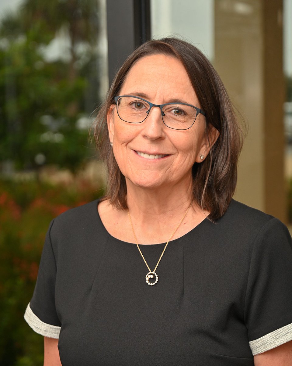 The #SRQCounty Commission invited Command Master Chief Petty Officer Mary Ann Floyd to lead Tuesday's meeting in the Pledge of Allegiance.
Thank you for your service! <a href="/12CircuitFL/">12th Circuit Court</a>