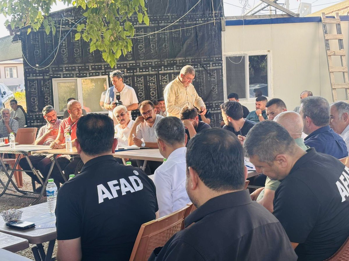 AK Parti Milletvekilimiz Sayın Erol KELEŞ, İl Müdürümüz Dr. Cafer GİYİK ve İl Müdür Yardımcımız Birkan BAŞ, Merkeze bağlı Tadım, Yalnız, Tepe, Tohumlu ve Altınçevre köylerinde muhtarlarımız ve vatandaşlarımızla bir araya gelerek talep ve önerileri dinlenildi.