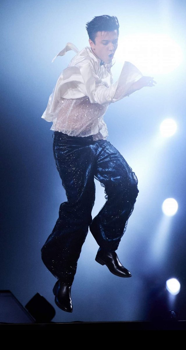 DIMASHKZ1 (@dimashkz11) on Twitter photo <a href="/MarinaDears/">Marina</a> <a href="/dimash_official/">Dimash Qudaibergen</a> DIMASH CONCERT NEW YORK
Казахстанская звезда Димаш Кудайберген представляет #StrangerTourAmerica, и мы, его поклонники со всего мира, будем там, чтобы выразить свою любовь и восхищение артистом, который освещает нашу жизнь своим изысканным голосом и человеческим величием. 💖🤍 <a href="/MarinaDears/">Marina</a> <a href="/dimash_official/">Dimash Qudaibergen</a> DIMASH CONCERT NEW YORK
Казахстанская звезда Димаш Кудайберген представляет #StrangerTourAmerica, и мы, его поклонники со всего мира, будем там, чтобы выразить свою любовь и восхищение артистом, который освещает нашу жизнь своим изысканным голосом и человеческим величием. 💖🤍