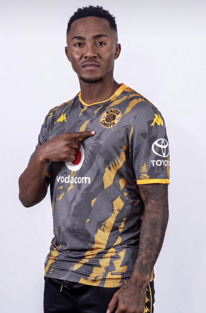 ZakheMazibuko's tweet photo. Kaizer Chiefs Fans Let's Follow Each Other. 
#Amakhosi4Life https://t.co/nPXbr9T9X7