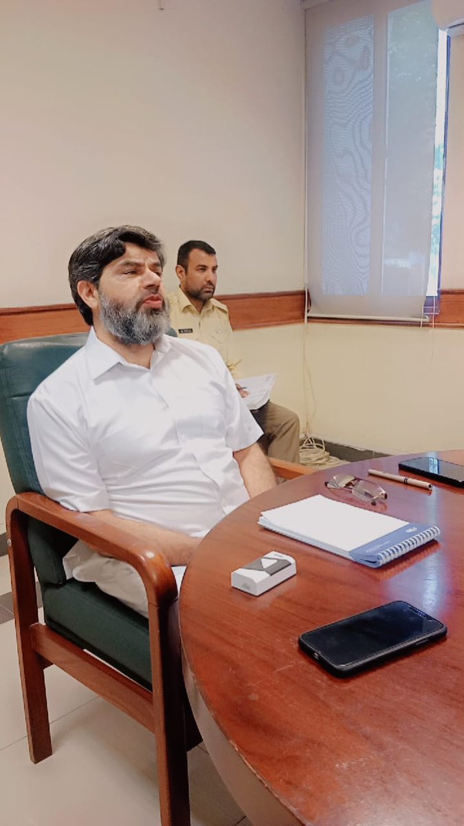 ImranGill17's tweet photo. 25 اگست کو آر ٹی او ساہیوال میں ٹریننگ سیشن منعقد ہوا۔ شاہد لیگل گروپ نے افسران کو SLD سافٹ ویئر کے ذریعے قانونی نوٹسز و آرڈرز میں AI کے استعمال پر تربیت دی۔ چیف کمشنر نے اسے ریونیو نفاذ کا گیم چینجر قرار دیا۔

#RTOSahiwal #FBRPakistan #AI https://t.co/eC8wojrPt0
