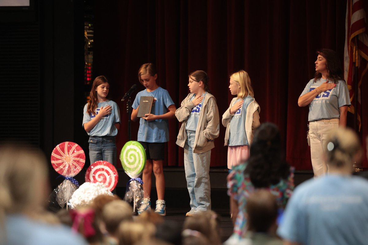 Our Lower Campus students enjoyed a sweet start to the school year with a Candy Land–themed chapel service. Who knew learning about school rules and procedures could be so much fun? Catch all the photos from this event and more on our Flickr page. flickr.com/photos/gracety…