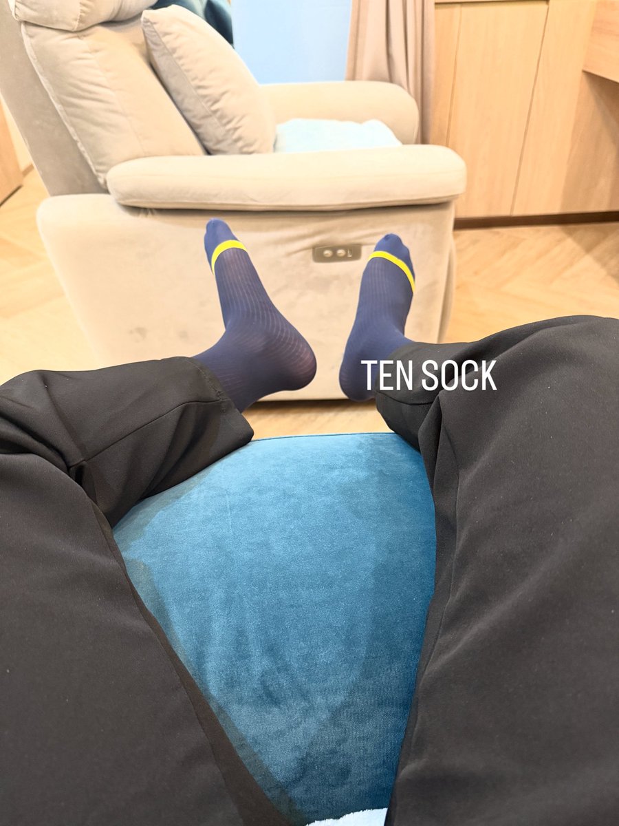 TENSOCK_'s tweet photo. มาดมค้าบ #ทาส #sock #นายหาทาส #ทาสถุงเท้า #ดมถุงเท้า #BDSM https://t.co/JWFGkSfAD7