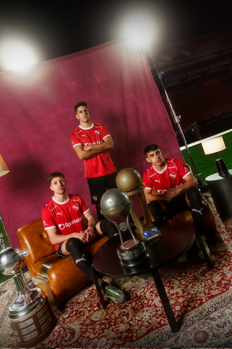 Nuestro escudo y nuestros colores

Nueva equipación home PUMAxCAI 2025/26. Ya disponible en tiendas oficiales.

#TodoRojo 🔴