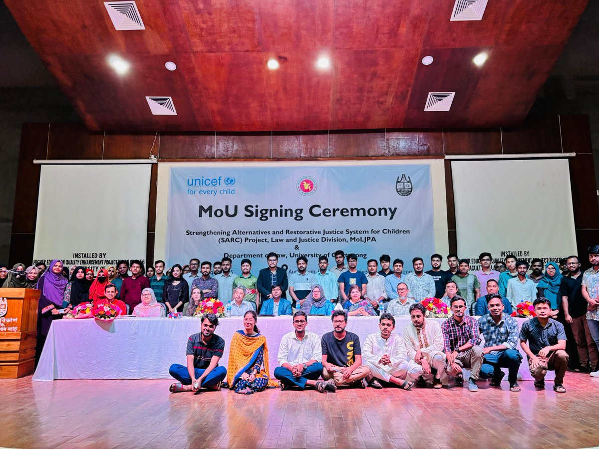 Saidul86's tweet image. This morning, the MoU signing between the Department of Law, University of Chattogram &amp;amp; the SARC Project @MoLJPABD, with🤝@UNICEFBD took place at the Faculty Auditorium. The collaboration aims to equip graduates with expertise in child rights, restorative justice, and protection.