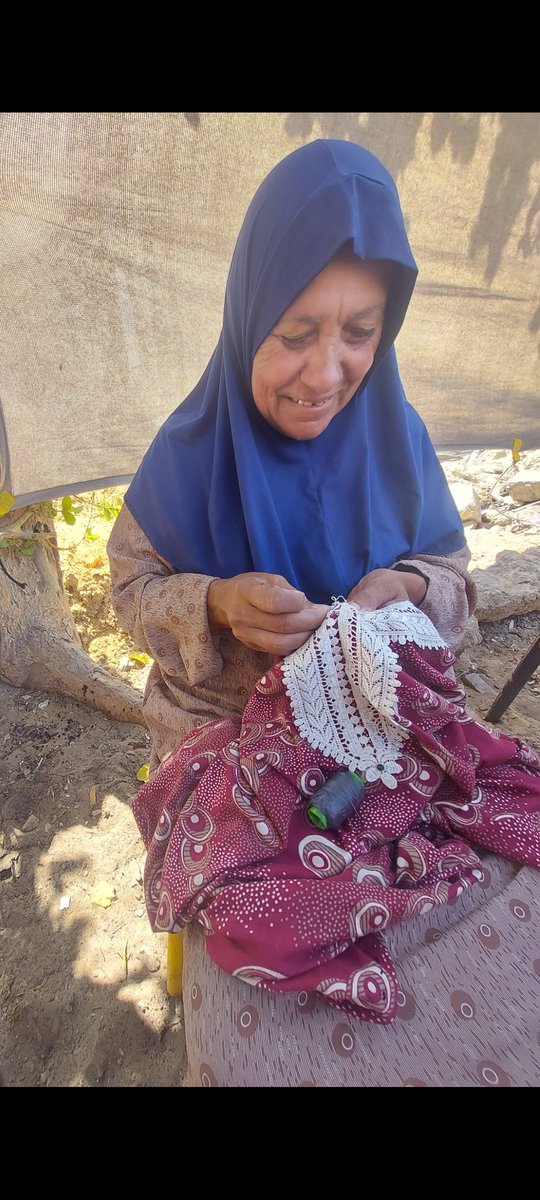 My dear followers 💔🙏
Please help me, I am patching and sewing my dress because of the high price of clothes 👗🧵.
I need your support to provide food 🍞🍲, medicine 💊, and clothing 👕.
I am elderly and battling cancer, and I cannot bear this alone.
Be my support ❤️