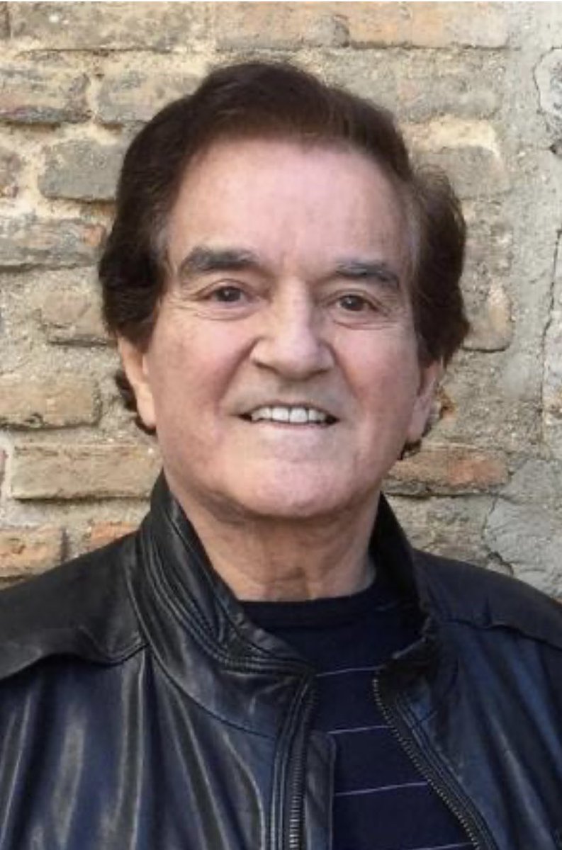 Una triste noticia: ha fallecido Manolo de la Calva. Hoy nos deja un enorme artista, un creador irremplazable, una gran persona y, sobre todo, un amigo muy querido 🥲
D.E.P