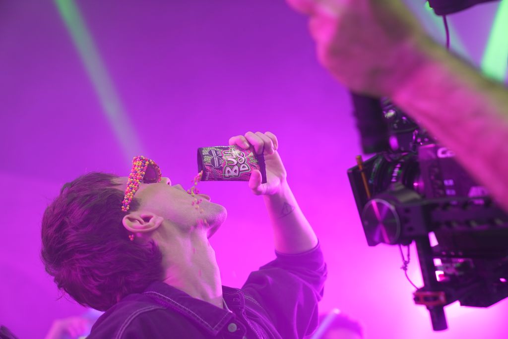 Billiken presenta “Si es Ácido es Bulldog”, su nueva campaña publicitaria | | [bairesnotas.com/billiken-prese…]