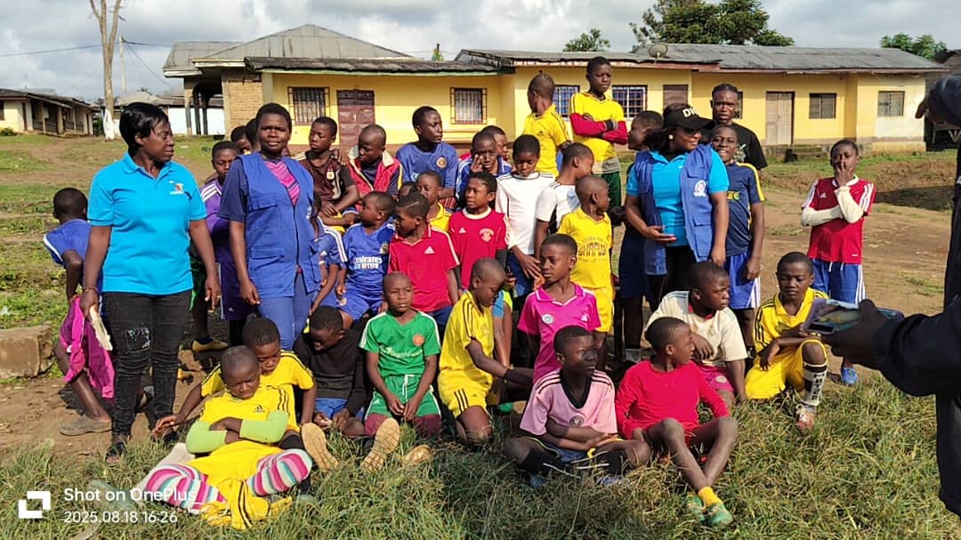 vcfoundation6's tweet photo. 🚀 "Harnessing Sports &amp; Creativity to Raise Champions for Change!" 
On August 18, in Bangem, VCF Cameroon &amp; Shalom FA launched Catch "Them Young with Boys"-using football &amp; arts to challenge GBV, negative masculinity &amp; promote equality. The future is brighter when we start young! https://t.co/QMHXt1KTAG