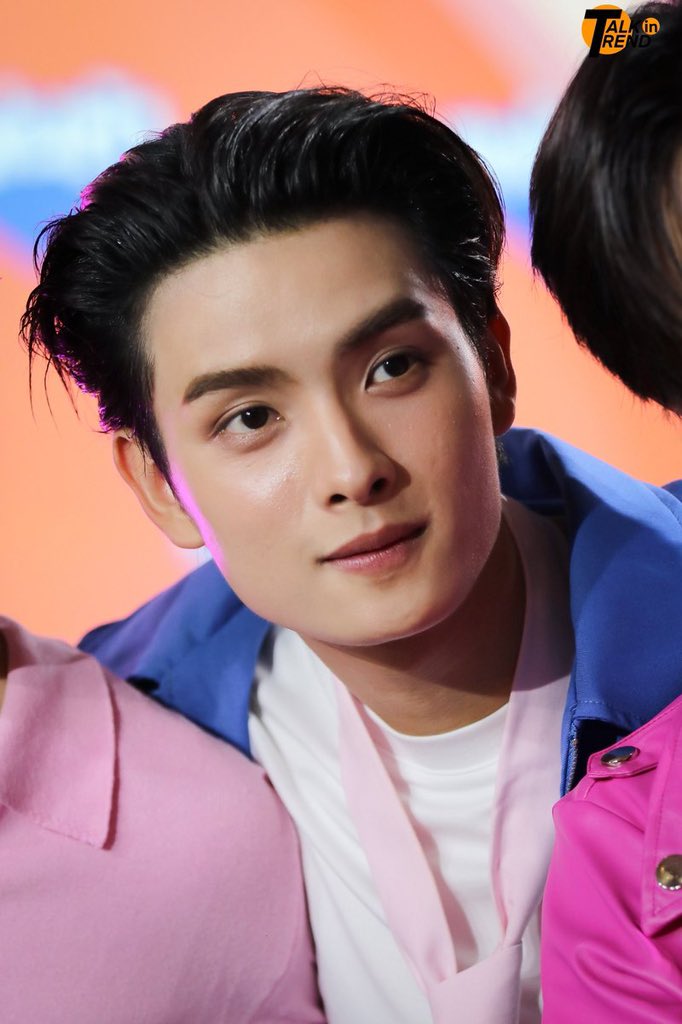 ขอโทษนะ แต่หล่อชิบหาย
#แฟนต้าลิ้นจี่xBUS  
#KHUNPOL