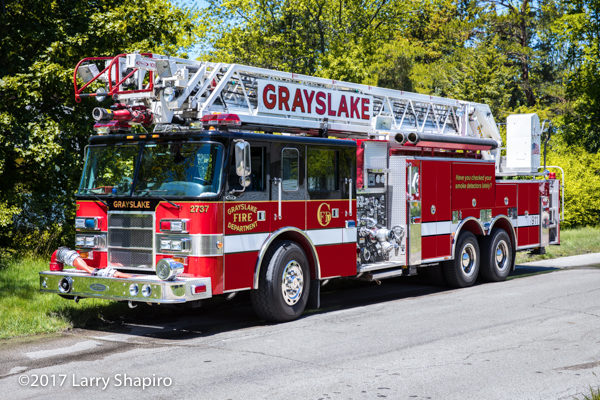 TFLoveGal's tweet image. I DONT KNOW IF THIS MAKES SENSE BUT I JUST WANNA SAY THIS IS PROBABLY MY FAVORITE OPTIMUS/MEGATRON VEHICLE DYNAMIC DSKJKJSKJJS