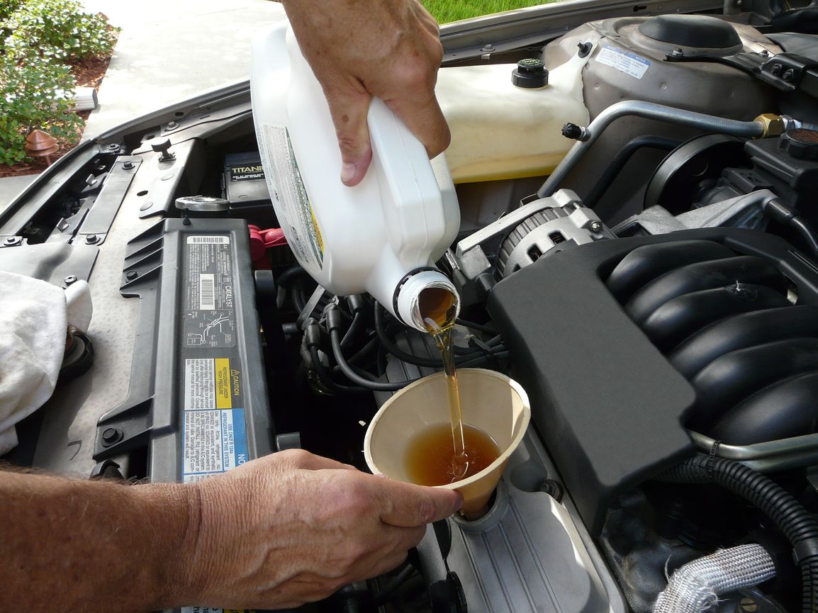 Fresh oil is like a reset for your car’s engine. When’s the last time you got an oil change? Don’t push it—swing by and we’ll take care of your vehicle in minutes.
#OilChange
mechanichartsville.com/contact