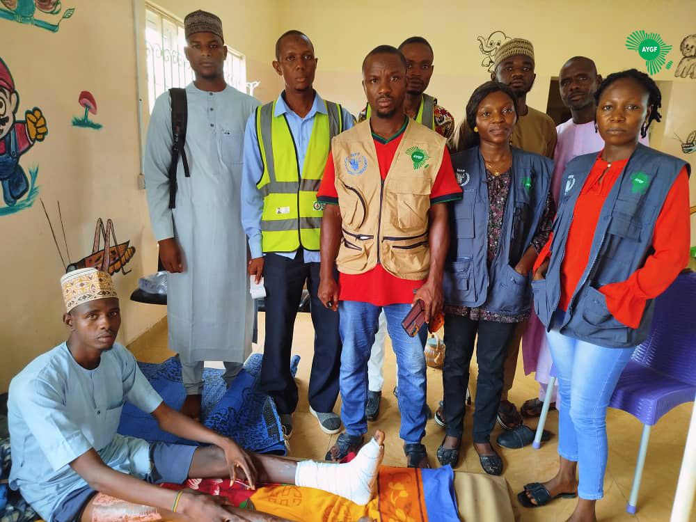Aygf_'s tweet photo. 1/ Today, the AYGF State Team, in collaboration with the Batsari LGA Team, paid a compassionate visit to one of our beneficiaries who is currently receiving treatment at the General Hospital.
#YouthEmpowerment #SupportInAction https://t.co/c8Dum1ngAK