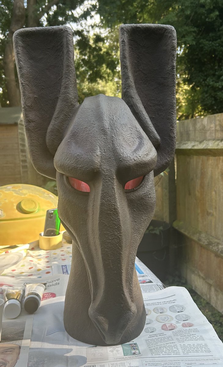 Amelia Howard Makes Stuff (@amhmakes) on Twitter photo I’m not sure if the shading is too subtle but there he is all painted up! 
Hair next! 
#DoctorWho #PyramidsofMars #Sutekh I’m not sure if the shading is too subtle but there he is all painted up! 
Hair next! 
#DoctorWho #PyramidsofMars #Sutekh