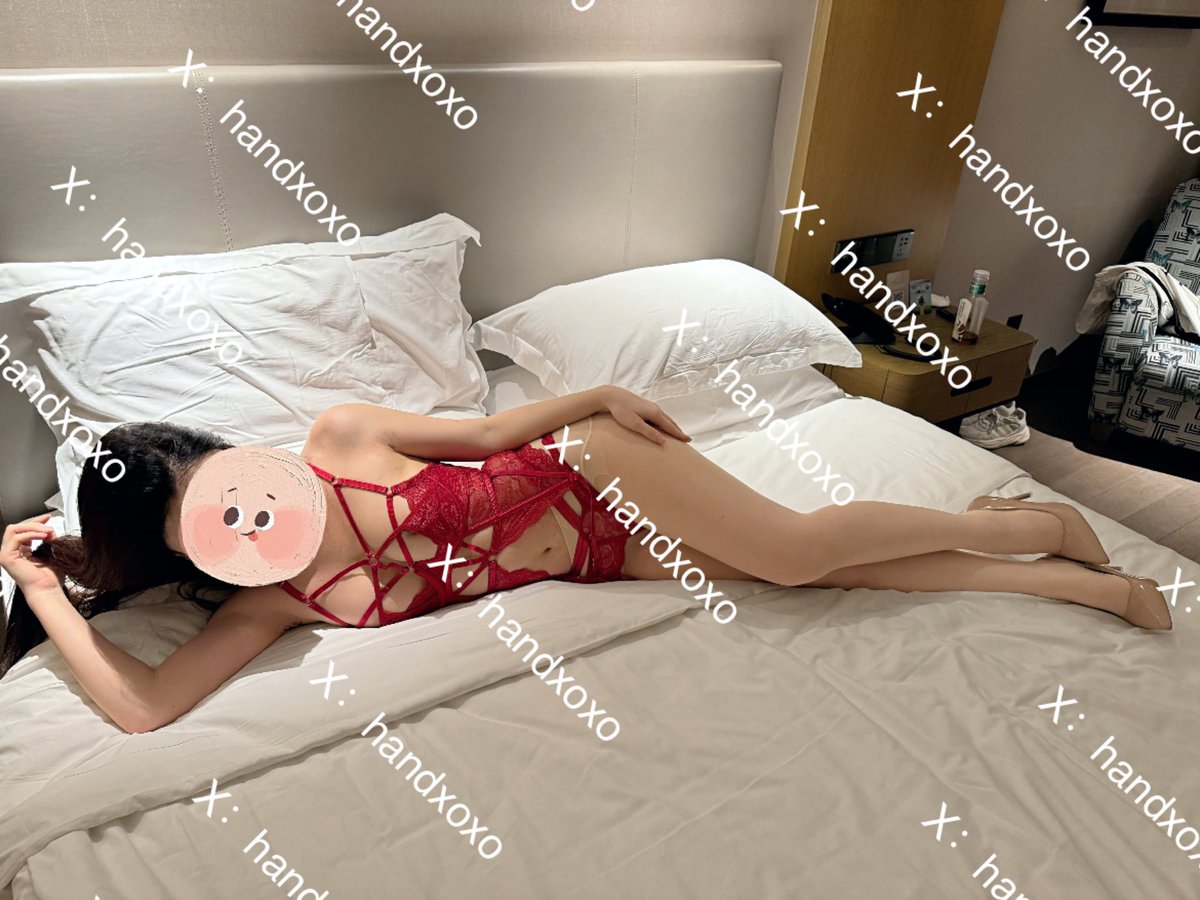 handxoxo tweet media