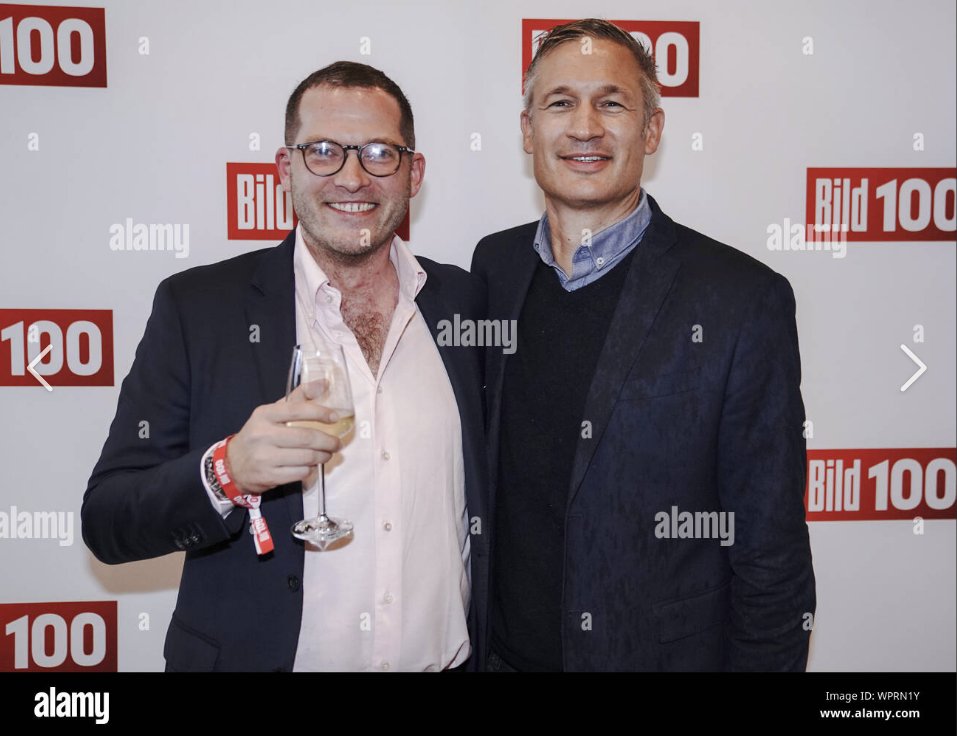 Bild 1 - Zwei Nullen.
#Poschardt #Reichelt.