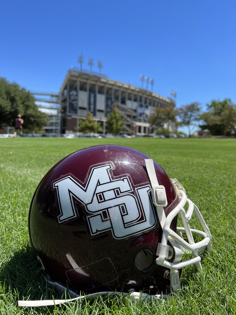 MSStateAlumni's tweet photo. Football season is BACK in Starkville! 🐶🏈
Whether at home, on the road or anywhere in between, join fellow Bulldogs all season long.
USM Road Dawgs Tailgate: https://t.co/18ILrlPP5R
Home Pregame Tailgates: https://t.co/MVAJZCiCO3
Game-Watch Gatherings: https://t.co/7zKUIeE5nL https://t.co/aHn8lQxvwp