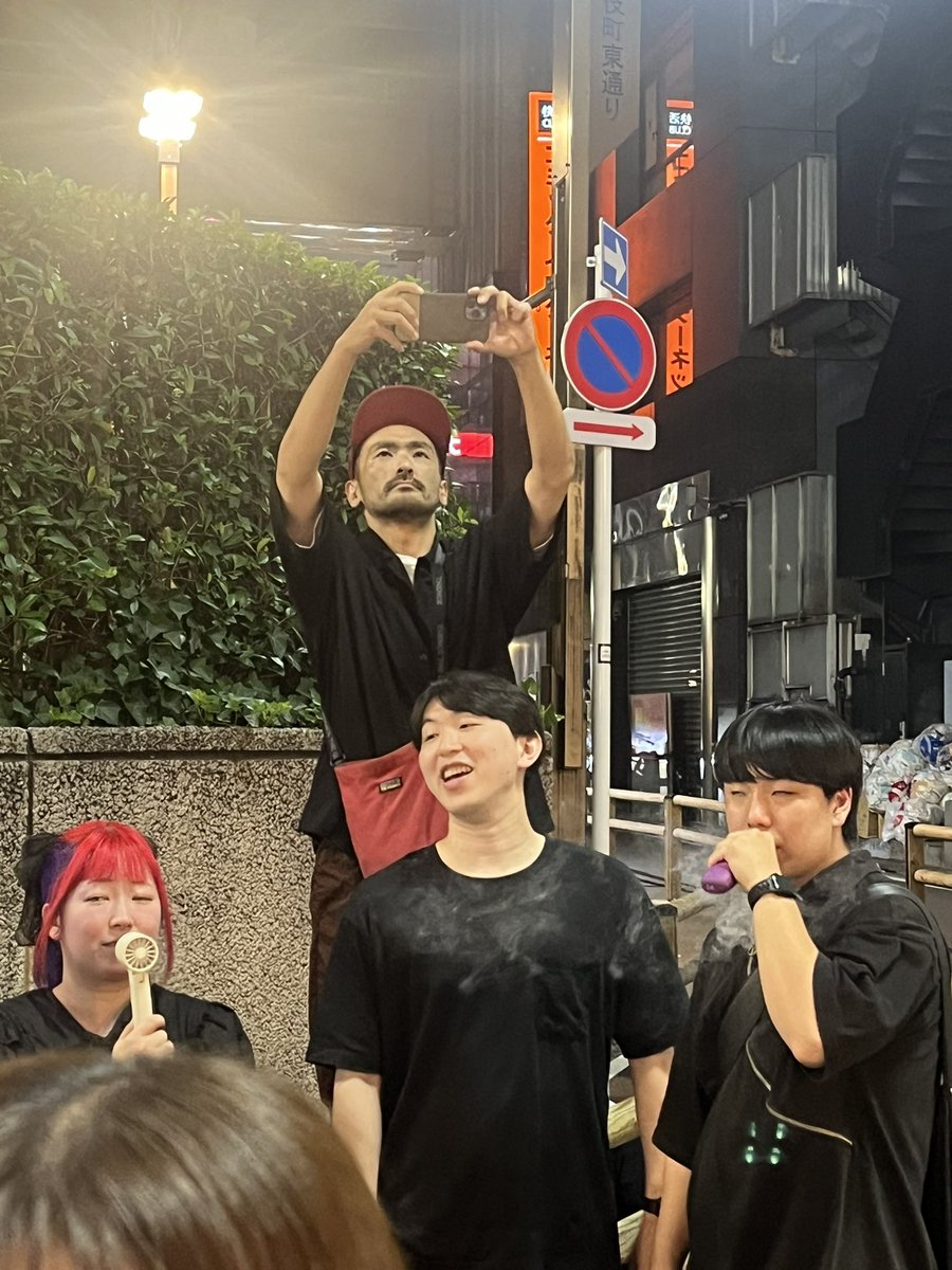 bbbaykun's tweet image. みんなといると大丈夫なんだけど、帰路で1人になるとバカほど酔い回るんよな、世界揺れてる

#SPADIE
#U30