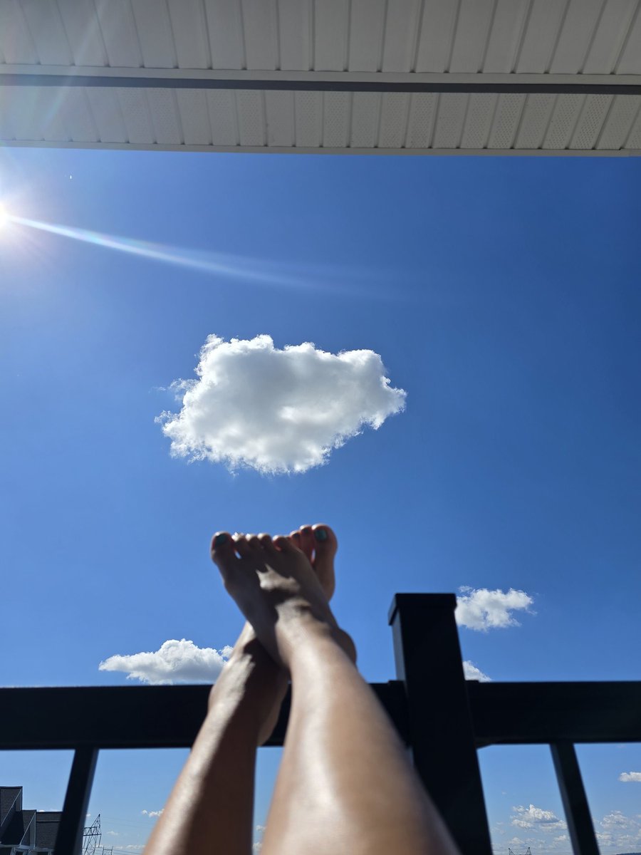 Sitting in the sun while you send for my pedi &amp; dinner today 😋.  Doesnt get better than this..

Findom | drain | goddess