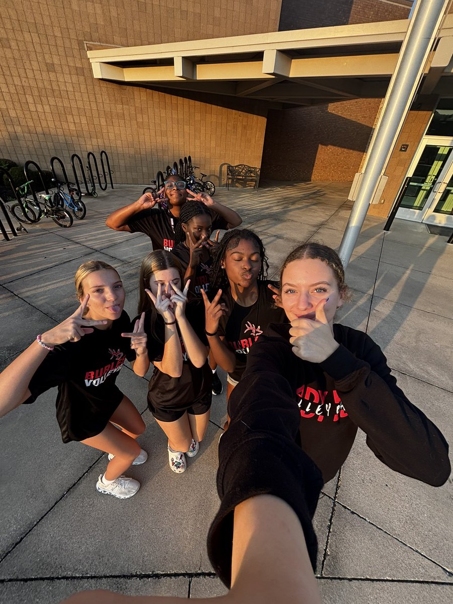 Burleson High School Volleyball🏐 tweet media
