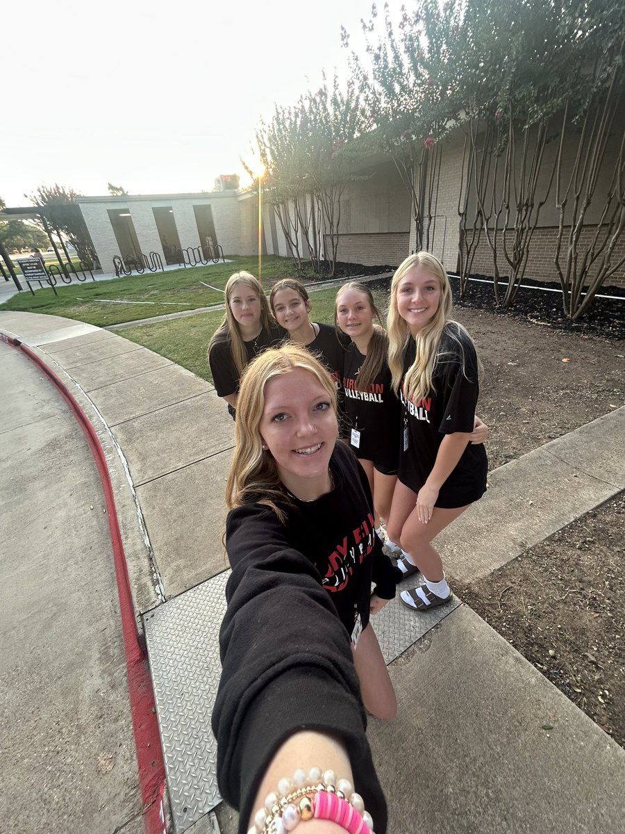 Burleson High School Volleyball🏐 tweet media