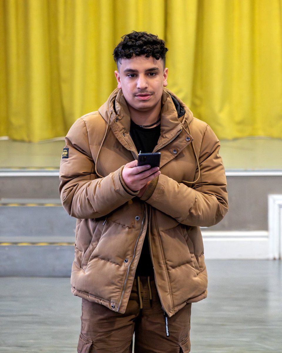 NBroadsides's tweet image. A free creative writing opportunity for 18–25 year olds in Yorkshire ✍️
Applications are now open for Life in a Northern Town, a unique course led by acclaimed playwright Carmen Nasr.
Deadline: Mon 22 Sep, 12 noon.
northern-broadsides.co.uk/life-in-a-nort…
📸 by Ant Robling