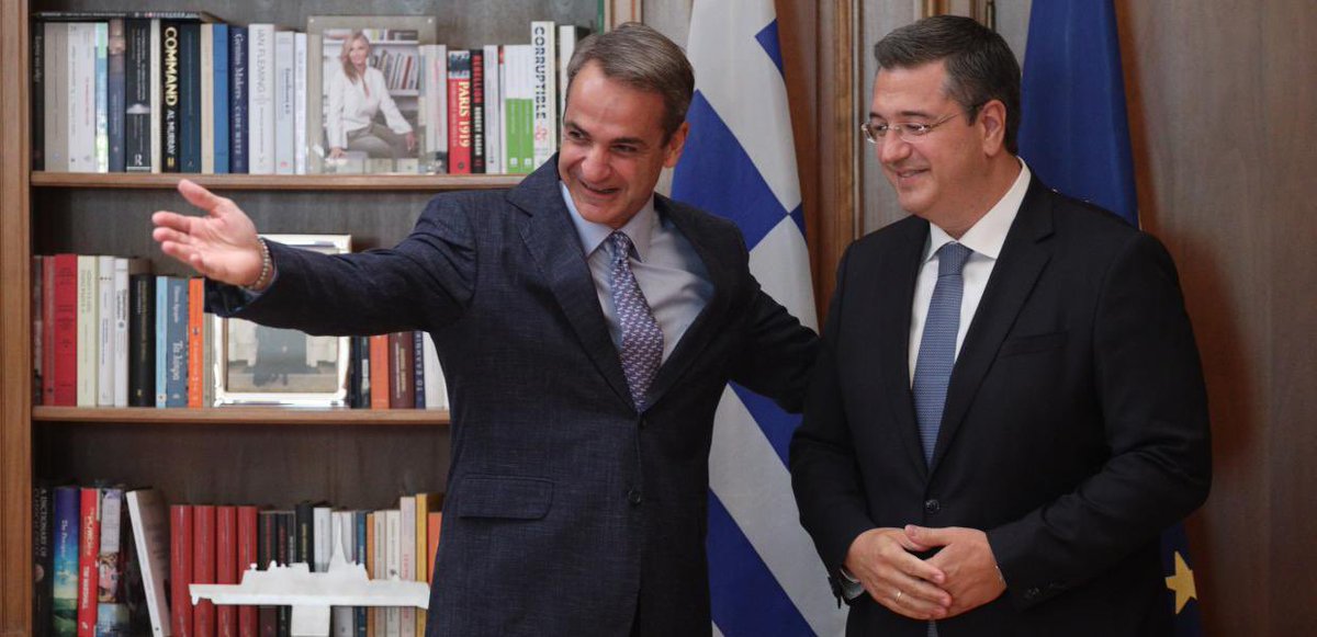 Η Ευρωπαία Εισαγγελέας ερευνά και τα κονδύλια που διοχετεύθηκαν από την Περιφέρεια της Κεντρικής Μακεδονίας για σισίτια και ανακύκλωση.
Η ιδιαιτερότητα του «φακέλου» έγκειται στο γεγονός ότι ο τότε Περιφερειάρχης είναι ο Επίτροπος της Ελλάδας στην Κομισιόν, Απόστολος Τζιτζικώστας