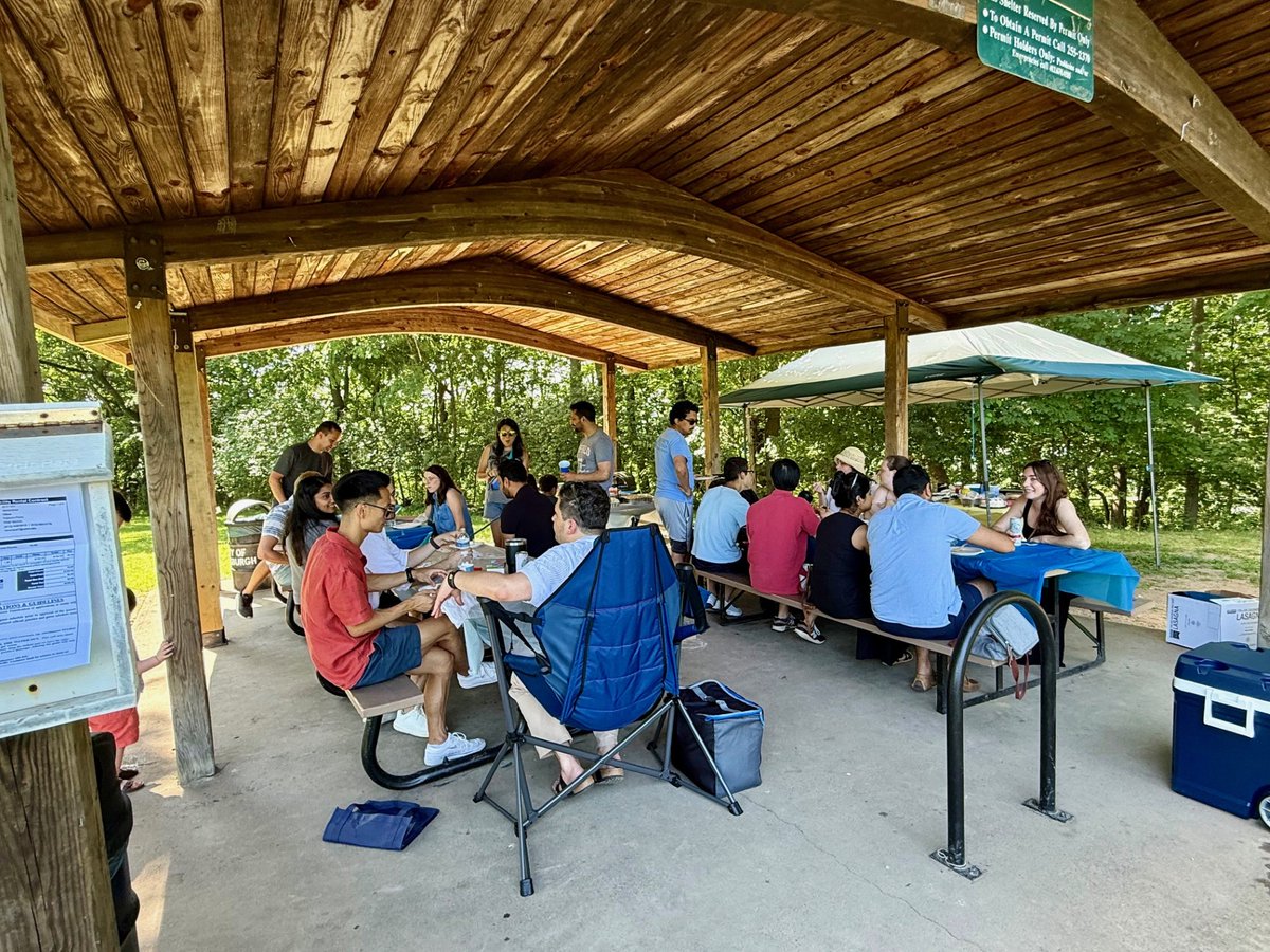 UPMCHeme_Onc's tweet image. Grilling, delicious food, games, and great company - our Hematology/Oncology fellows truly know how to throw a BBQ! Everyone had a Blast! Cheers to making memories that will last long after summer ends. 🌟🍉 #SummerFun #WorkHardPlayHard #Fellows