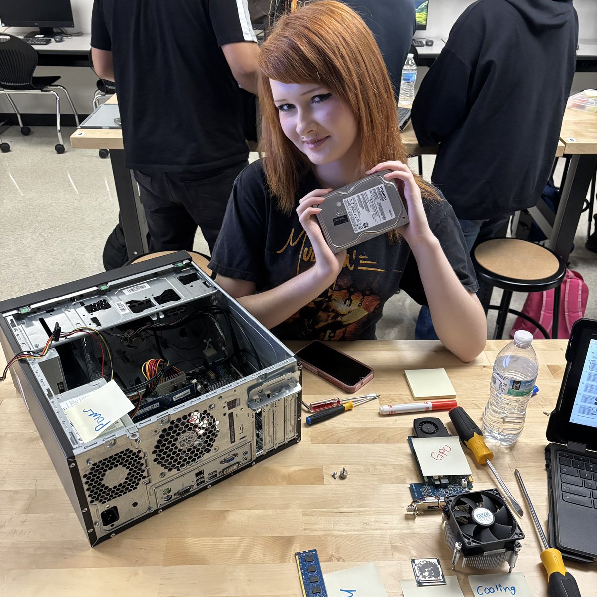 Phillipmhunt's tweet image. Today @NimitzVikings CompSci 1 students are learning about computer hardware. Student are breaking down PCs and labeling components and explaining what they do. @iisdCTE @IrvingISD #computer #cte #compsci