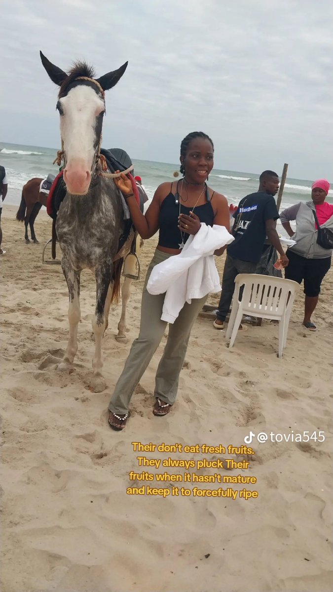 _agneeess's tweet image. Nigerian Lady shares some culture shocks she met in Ghana😳😭💔