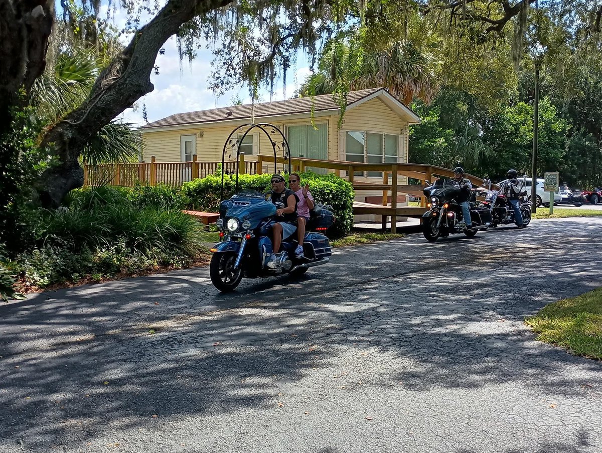 SunFound's tweet image. ☀ A heartfelt shoutout to the incredible @AmericanLegion Auxiliary Post 34, Haines City, FL , Riders! We are beyond grateful for their kindness and generosity in donating an incredible $3,500 to the Sunshine Foundation Dream Village, to help grant dreams!