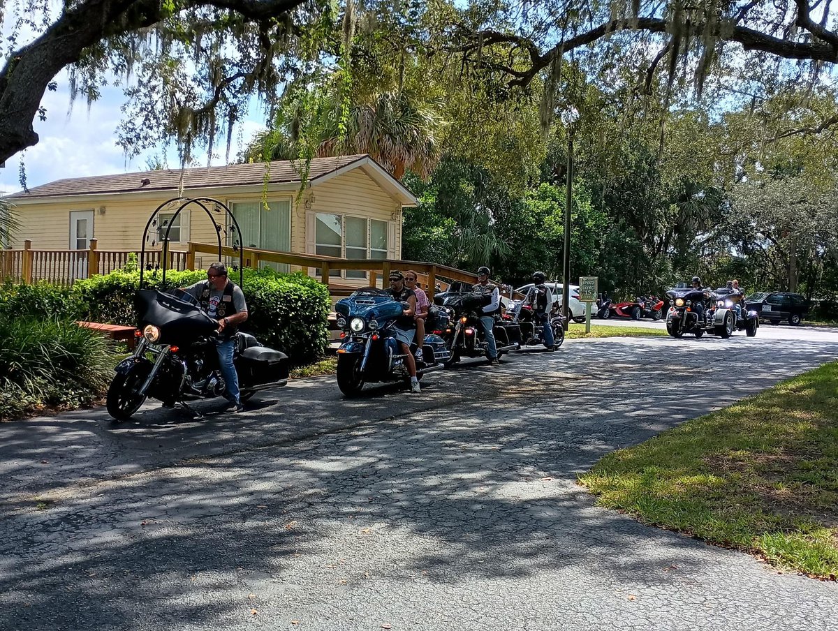 SunFound's tweet image. ☀ A heartfelt shoutout to the incredible @AmericanLegion Auxiliary Post 34, Haines City, FL , Riders! We are beyond grateful for their kindness and generosity in donating an incredible $3,500 to the Sunshine Foundation Dream Village, to help grant dreams!