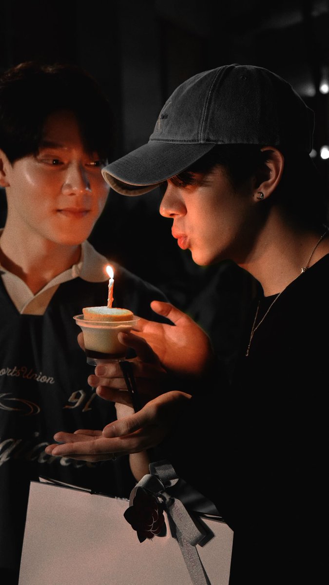 _offmu's tweet image. ปกติคนโสด แฮปปี้เบิร์ธเดย์ กันยังไงหรอคะ 🙂‍↔️

꒰ #GunnerNice ꒱⁠˖𓈒 🥊💖
꒰ #Gunnernsk #NiceBoripat ꒱⁠˖ 💖