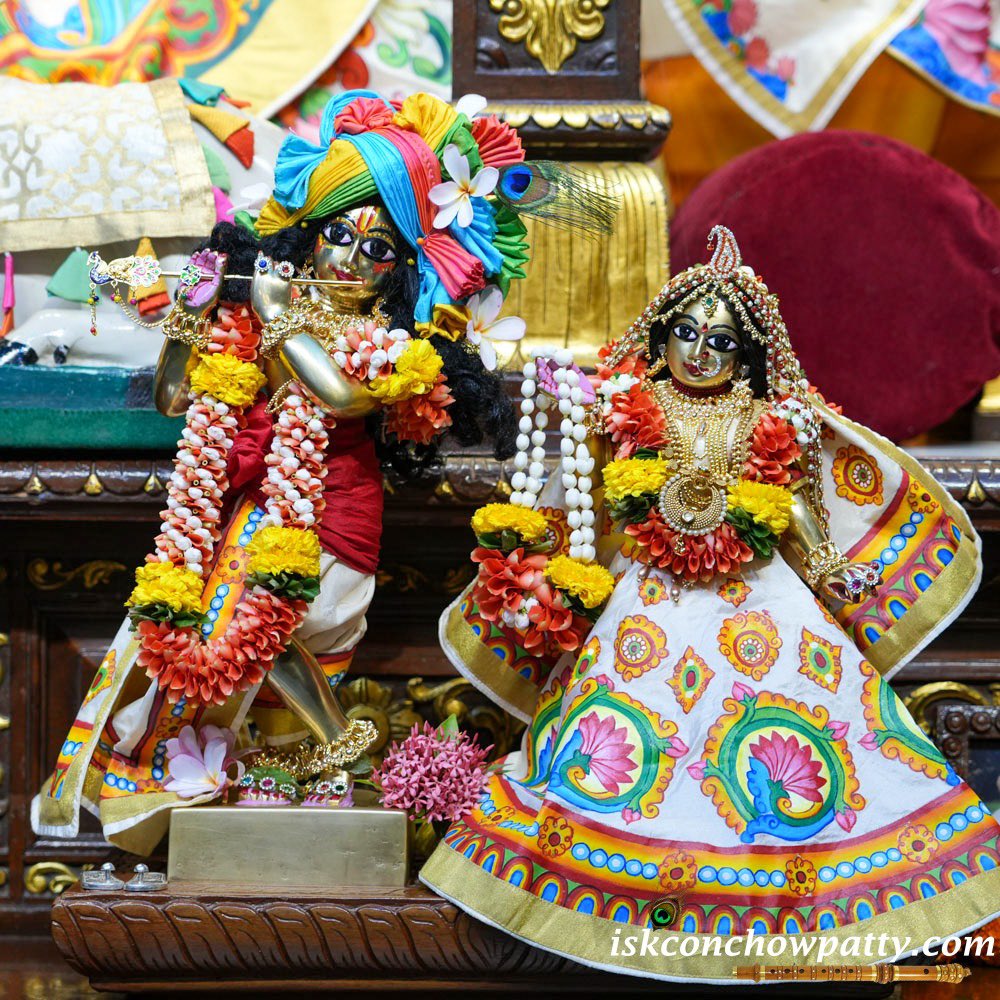 iskconchowpatty's tweet photo. Sri Sri Radha Gopinath, Sri Gaura Nitai, Sri Gopalji Darshan’s
26-08-25
Shringar Darshan 
.
.
#iskconchowpatty #radhagopinath #beautifuldarshan #gopinathji #iskconworld  #divinebeauty #devotionalvibes #bhakti #divineblessings #krishnaconsciousness #shringardarshan https://t.co/t38FKI5YwH