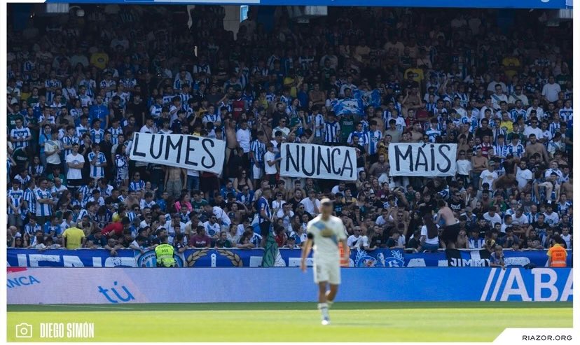 A nosa admiración para quen pelexa contra o lume e a nosa rabia para quen non coida o noso rural. 

Coa impotencia no corpo, o pobo queda á espera dunhas responsabilidades que nunca chegarán. 

Lumes nunca máis!
