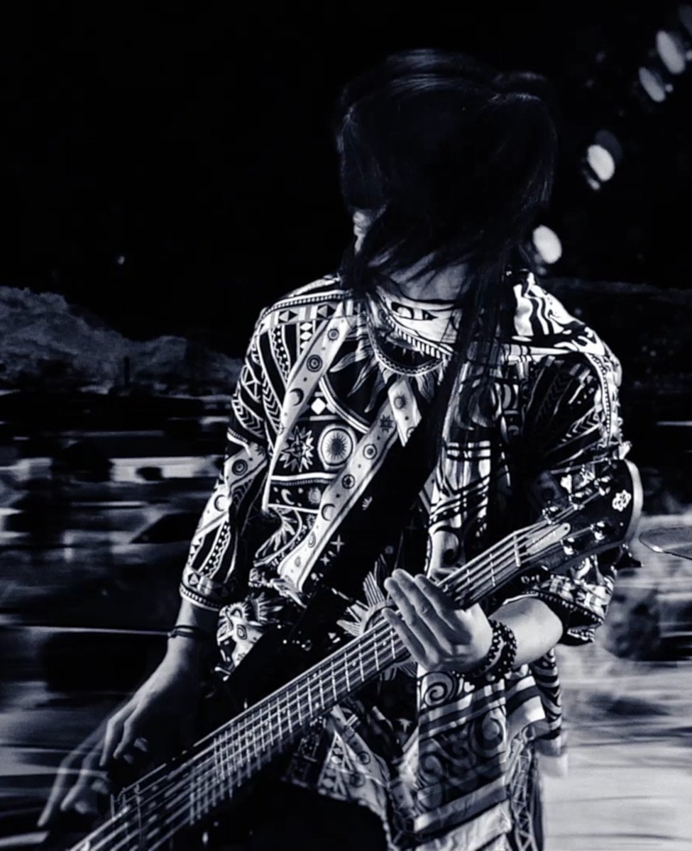 一@HEXVOID tweet media