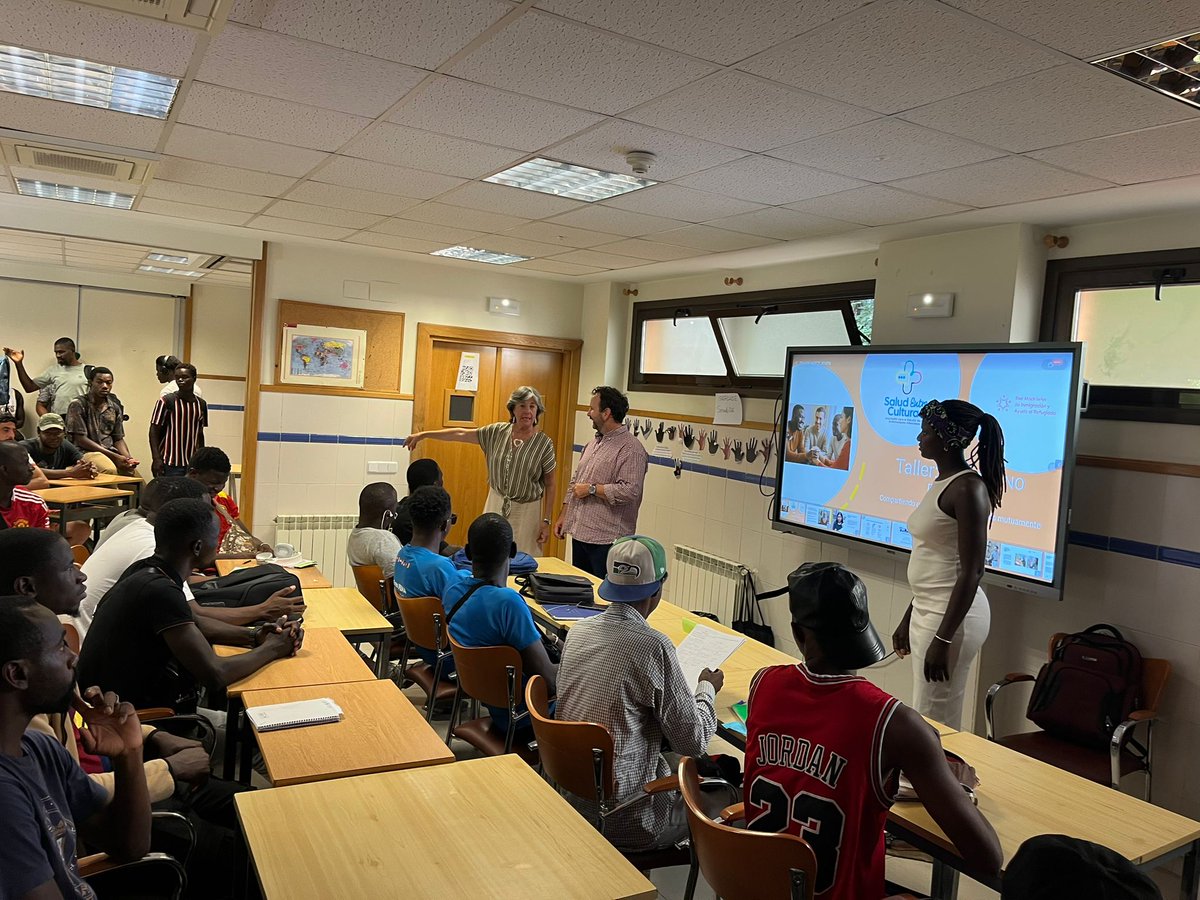 🗓️Hoy, taller sobre "Soledad no deseada"para los chicos del Programa Afrique. 
Impartido por Salud Entre Culturas. Gracias <a href="/Salud_Culturas/">Salud Entre Culturas (SEC)</a>!! 🤎